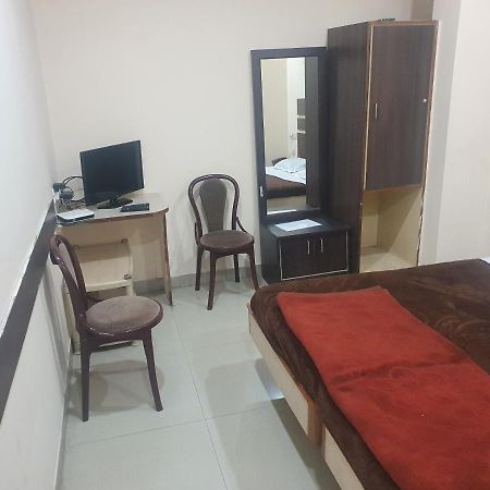 Hotel Anmol アンビカプル エクステリア 写真