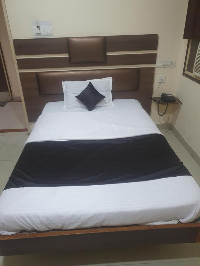 Hotel Anmol アンビカプル エクステリア 写真