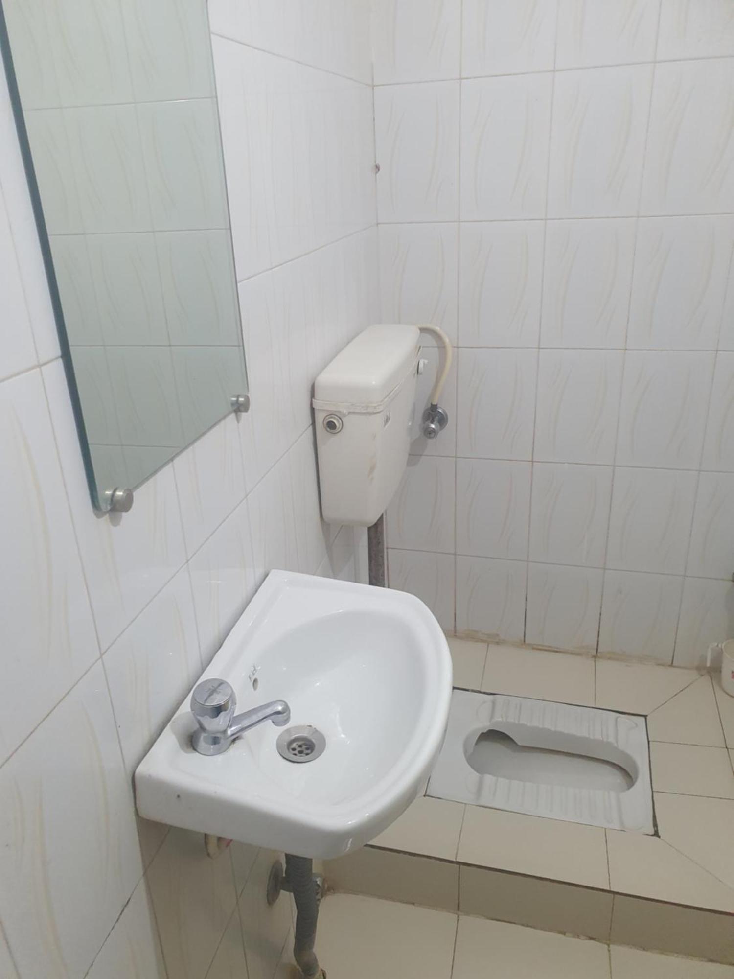 Hotel Anmol アンビカプル 部屋 写真