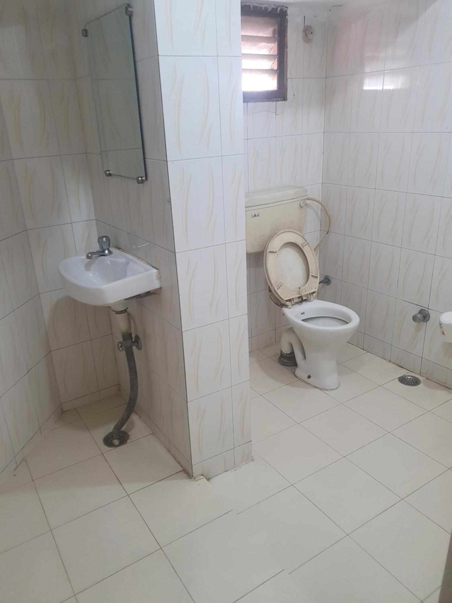 Hotel Anmol アンビカプル 部屋 写真